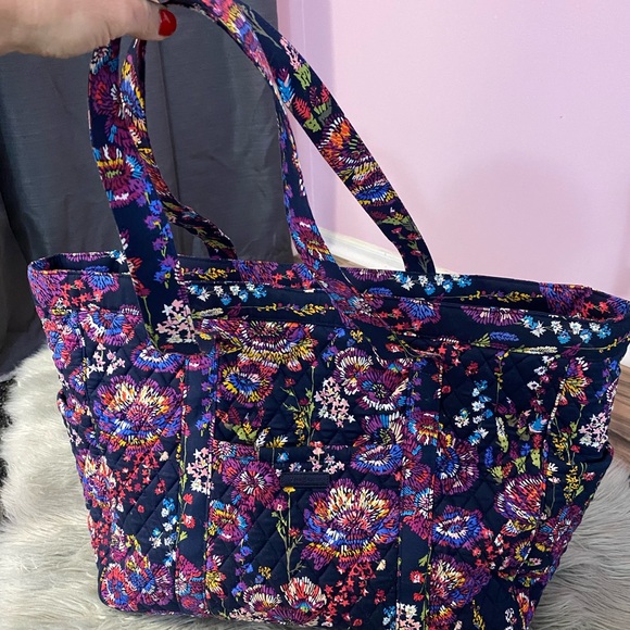 BNWT Vera Bradley Get Going Tote - Picture 3 of 11